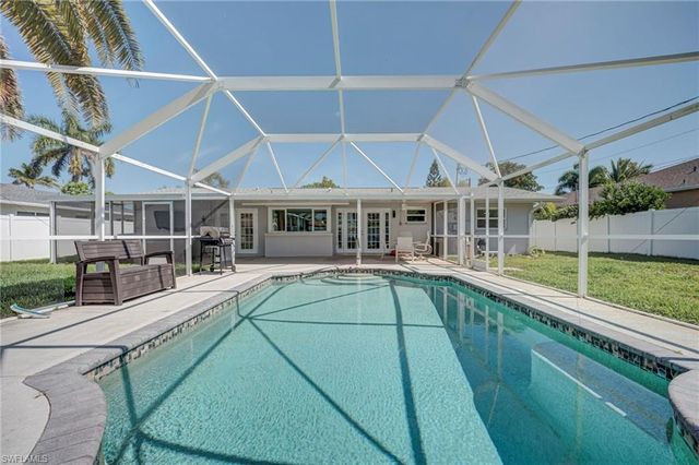 150 SW 48th TER, Cape Coral, FL 33914