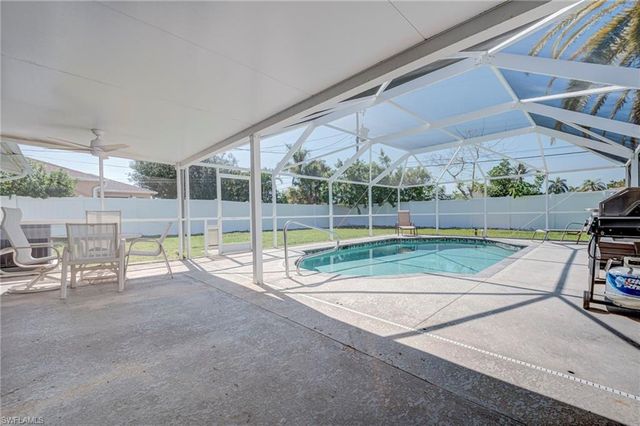 150 SW 48th TER, Cape Coral, FL 33914
