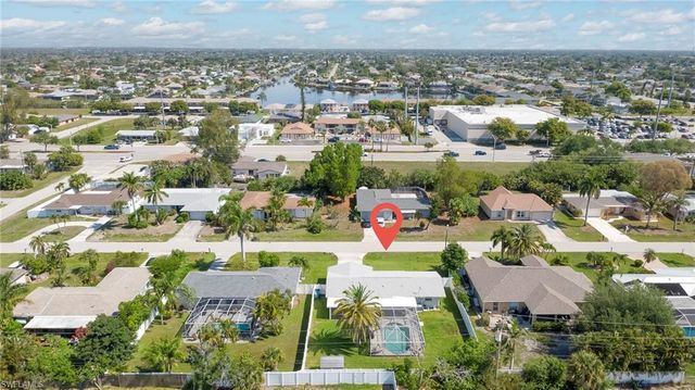 150 SW 48th TER, Cape Coral, FL 33914