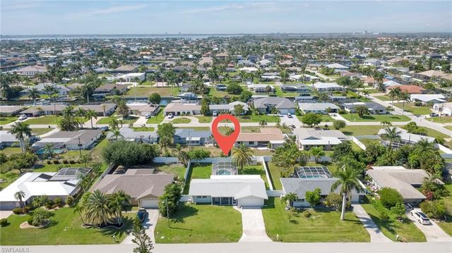 150 SW 48th TER, Cape Coral, FL 33914