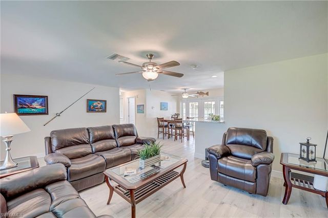 150 SW 48th TER, Cape Coral, FL 33914