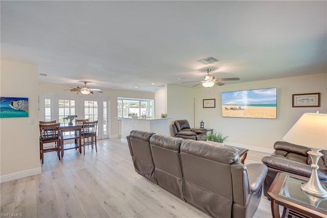 150 SW 48th TER, Cape Coral, FL 33914