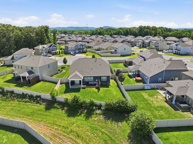 1110 Locus Ln, Murfreesboro, TN 37128