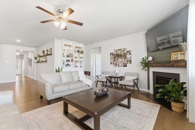 1110 Locus Ln, Murfreesboro, TN 37128