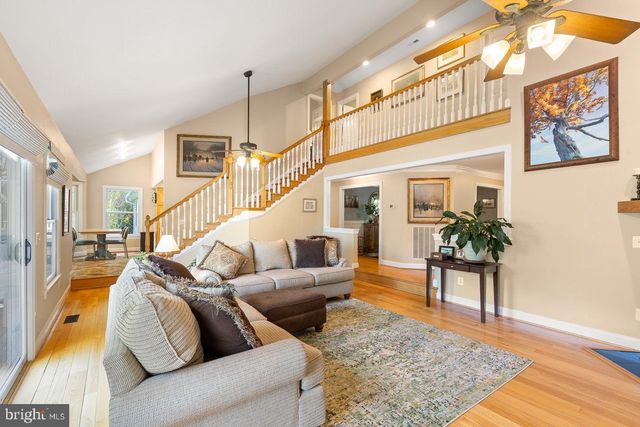 34930 VANCOFF LN, Round Hill, VA 20141