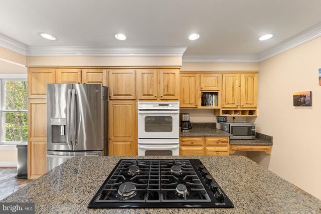 34930 VANCOFF LN, Round Hill, VA 20141