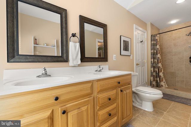 34930 VANCOFF LN, Round Hill, VA 20141