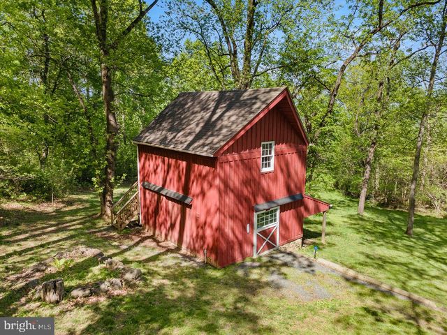 34930 VANCOFF LN, Round Hill, VA 20141