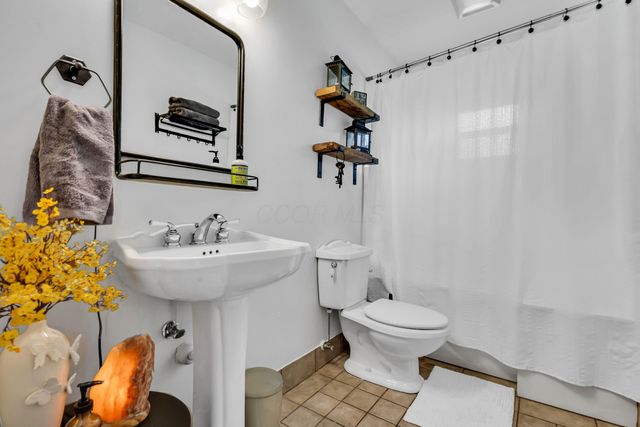 4540 Central College Road, Westerville, OH 43081