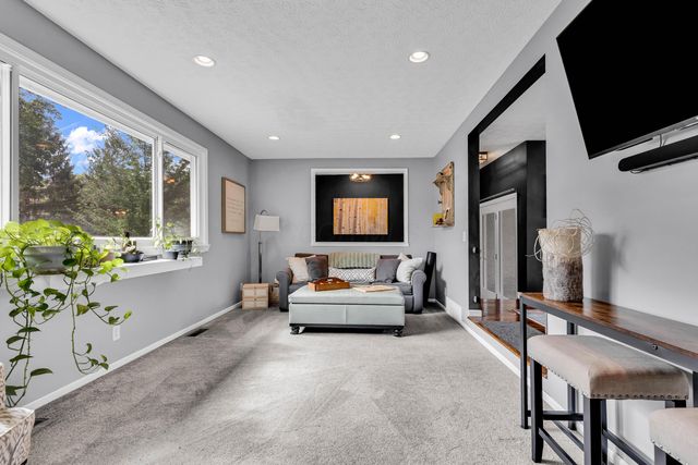 4540 Central College Road, Westerville, OH 43081