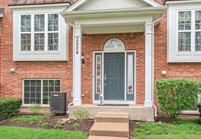 2804 Neubauer Circle, Lindenhurst, IL 60046