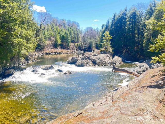 1295 River Road, Troy, VT 05859