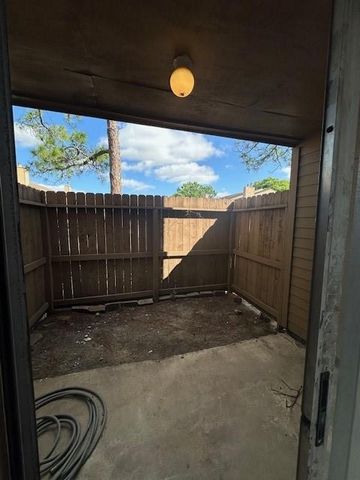 10555 Turtlewood Court Court 2604, Houston, TX 77072