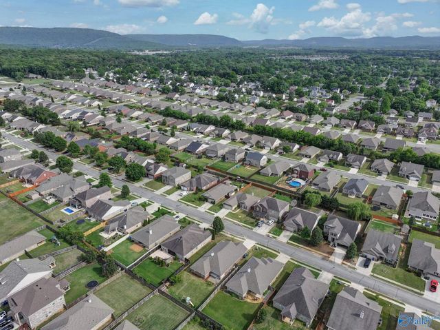 2456 Bell Manor Drive, Huntsville, AL 35803