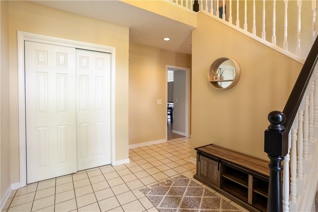 72 Caversham Woods, Pittsford, NY 14534
