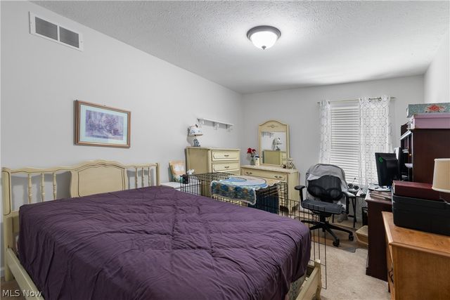 9250 Forest Trail Avenue NW, Massillon, OH 44647