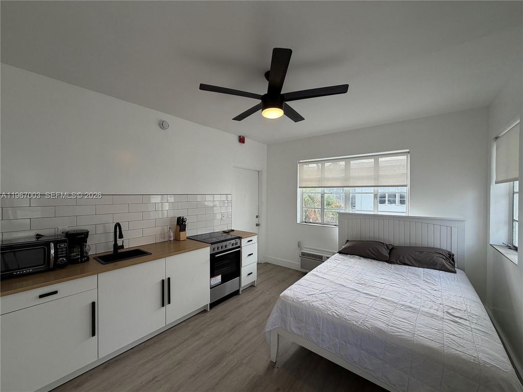 301 86th St 303-4A, Miami Beach, FL 33141