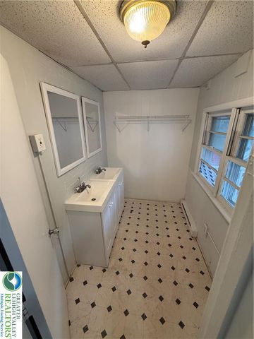 832 Chestnut Street, Allentown City, PA 18102