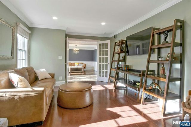 528 Baylor Avenue, River Vale, NJ 07675