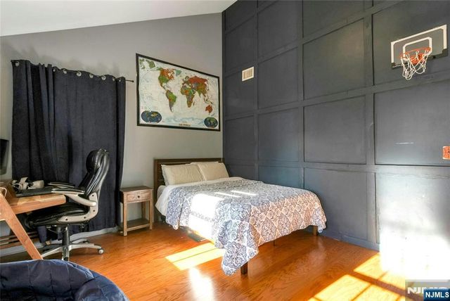 528 Baylor Avenue, River Vale, NJ 07675