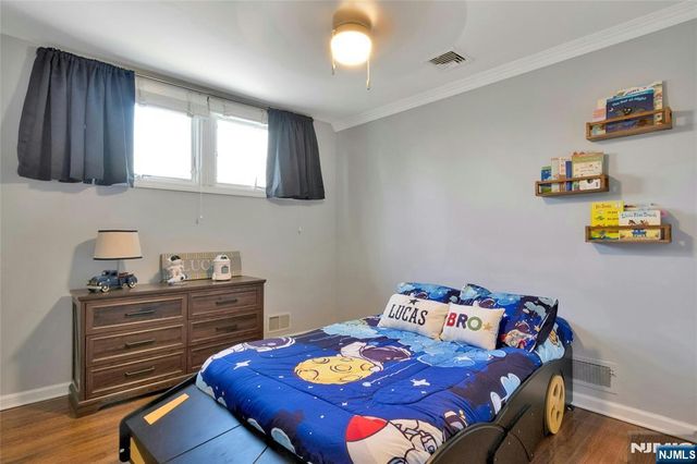 528 Baylor Avenue, River Vale, NJ 07675