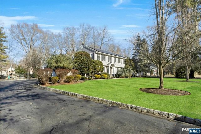 528 Baylor Avenue, River Vale, NJ 07675