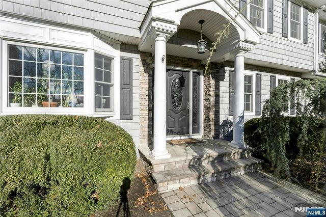 528 Baylor Avenue, River Vale, NJ 07675