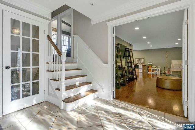 528 Baylor Avenue, River Vale, NJ 07675