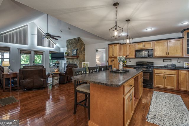 762 Mary King Mountain Drive, Murphy, NC 28906