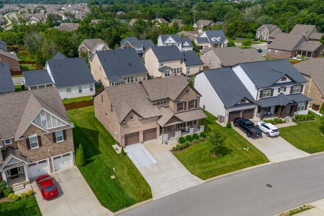 808 Ava Ln, Mount Juliet, TN 37122