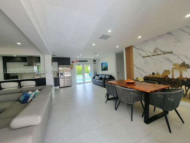 7181 Sheridan St, Hollywood, FL 33024