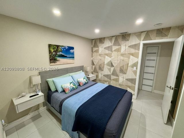 7181 Sheridan St, Hollywood, FL 33024