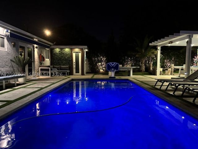 7181 Sheridan St, Hollywood, FL 33024