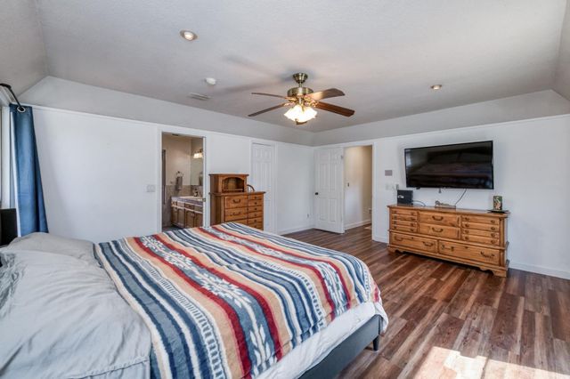 8417 N Del Mar Avenue, Fresno, CA 93711