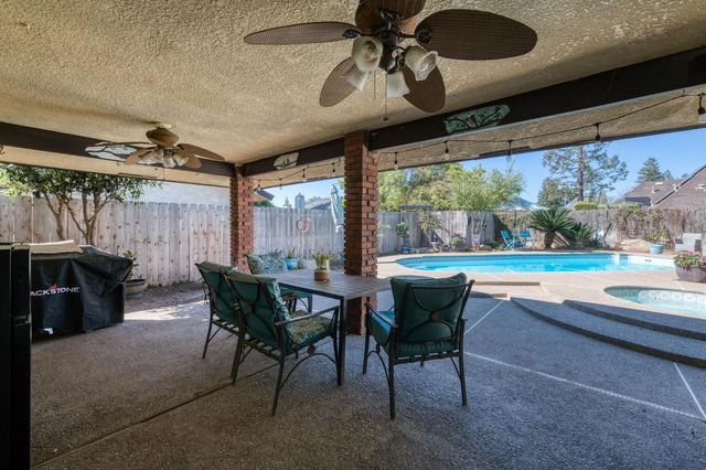 8417 N Del Mar Avenue, Fresno, CA 93711
