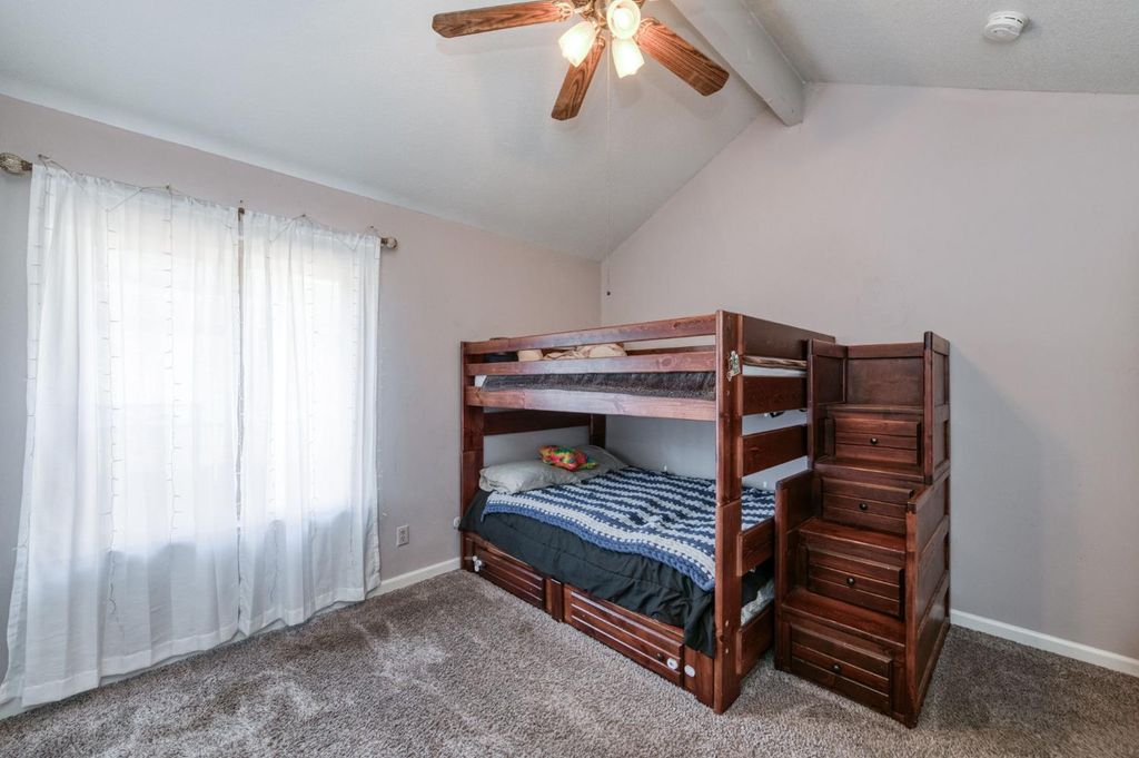 Image 21 of property listing at 8417 N Del Mar Avenue, Fresno, CA 93711