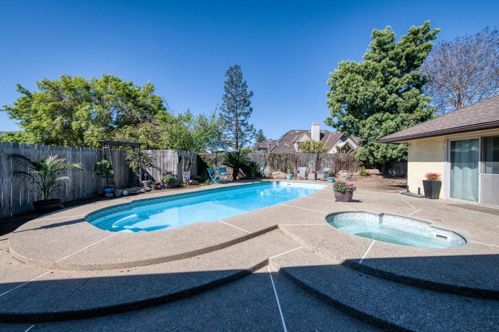 Image 28 of property listing at 8417 N Del Mar Avenue, Fresno, CA 93711