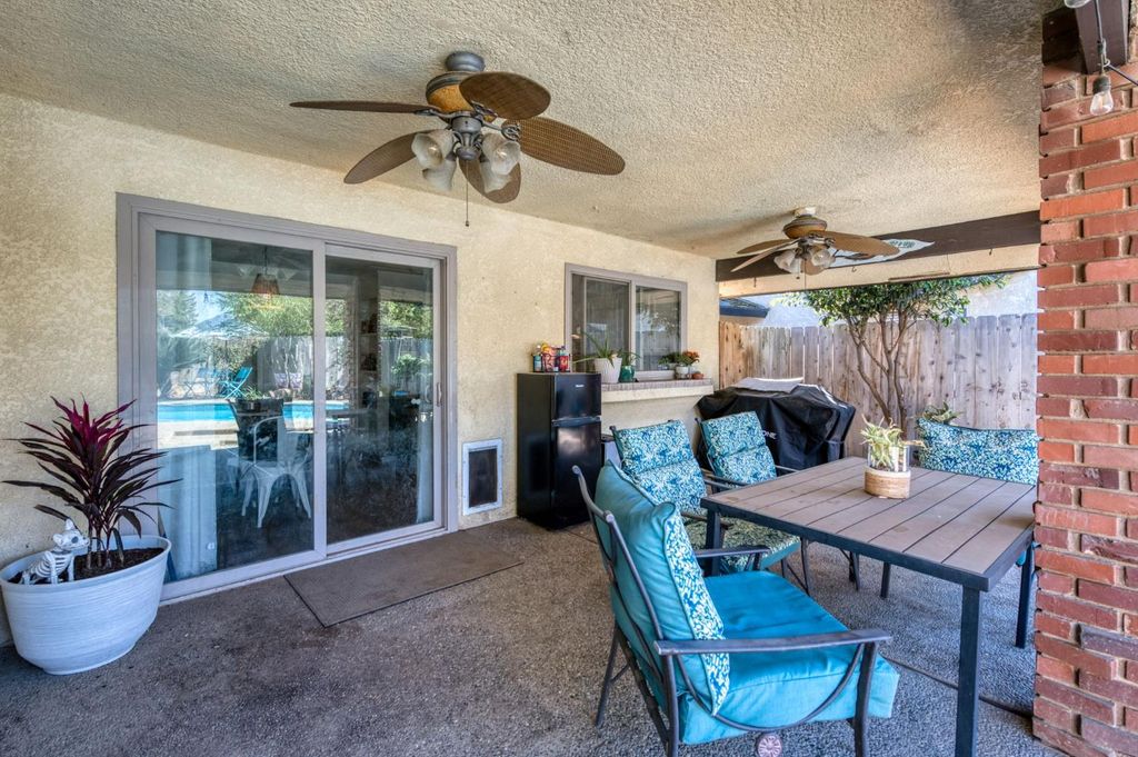 Image 32 of property listing at 8417 N Del Mar Avenue, Fresno, CA 93711