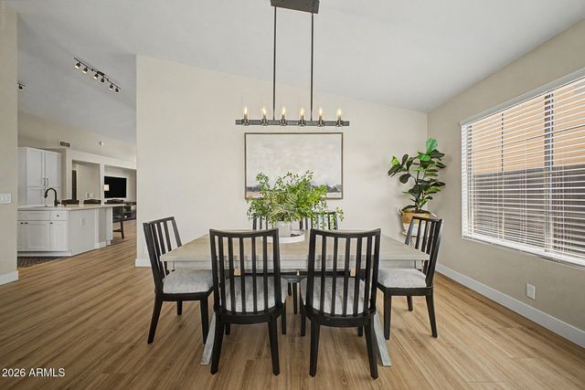 1812 E SAGEBRUSH Street, Gilbert, AZ 85296