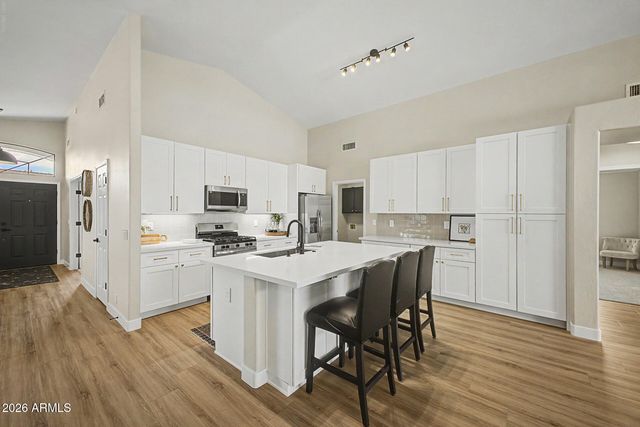 1812 E SAGEBRUSH Street, Gilbert, AZ 85296