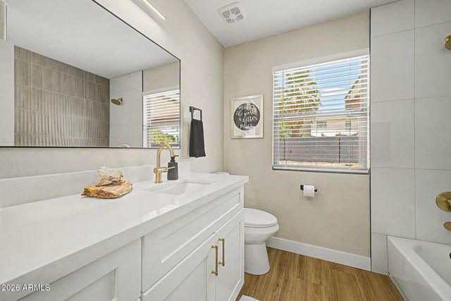 1812 E SAGEBRUSH Street, Gilbert, AZ 85296