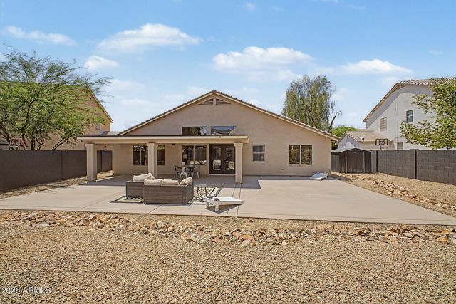 1812 E SAGEBRUSH Street, Gilbert, AZ 85296