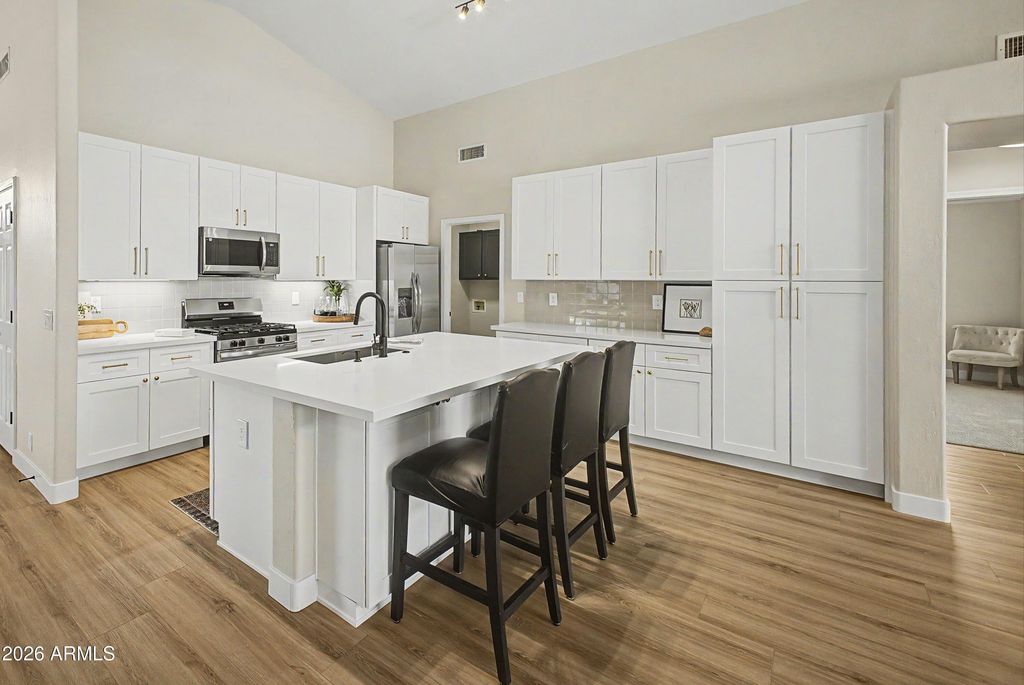 1812 E SAGEBRUSH Street, Gilbert, AZ 85296 — photo 2