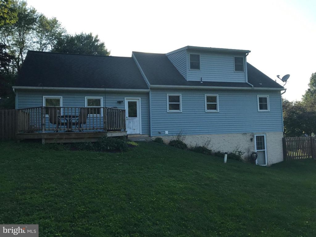 195 RIVER RD, Pequea, PA 17565
