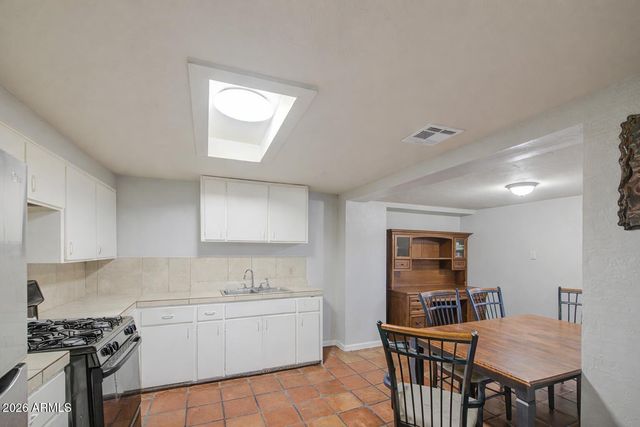 9635 N 14TH Avenue, Phoenix, AZ 85021