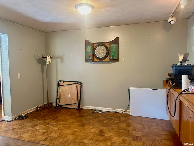 1212 W Schwartz Street, Carbondale, IL 62901