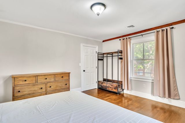 20 Waban St 2, Newton, MA 02458