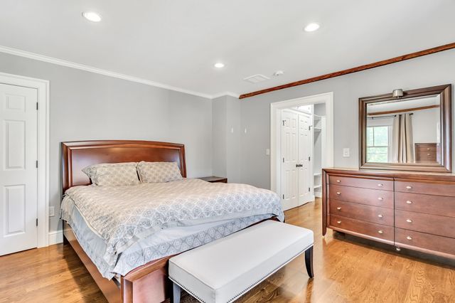 20 Waban St 2, Newton, MA 02458