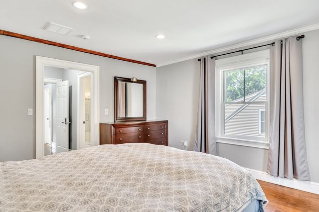 20 Waban St 2, Newton, MA 02458