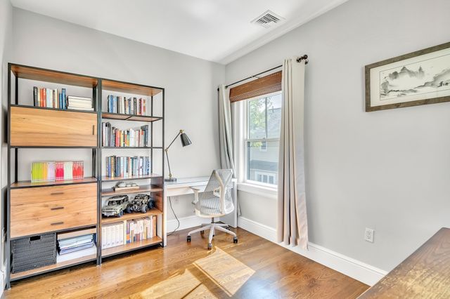 20 Waban St 2, Newton, MA 02458